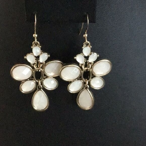 Charming Charlie Earrings NWT  - Picture 4 of 4